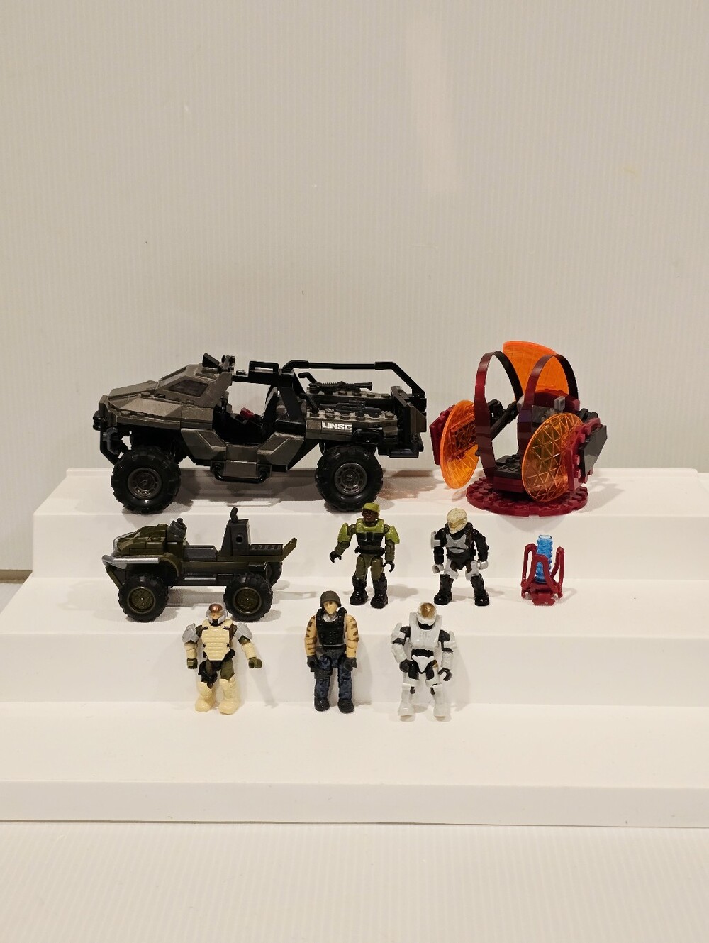 Mega Construx Halo Infinite Vehicle and Action Figure Set